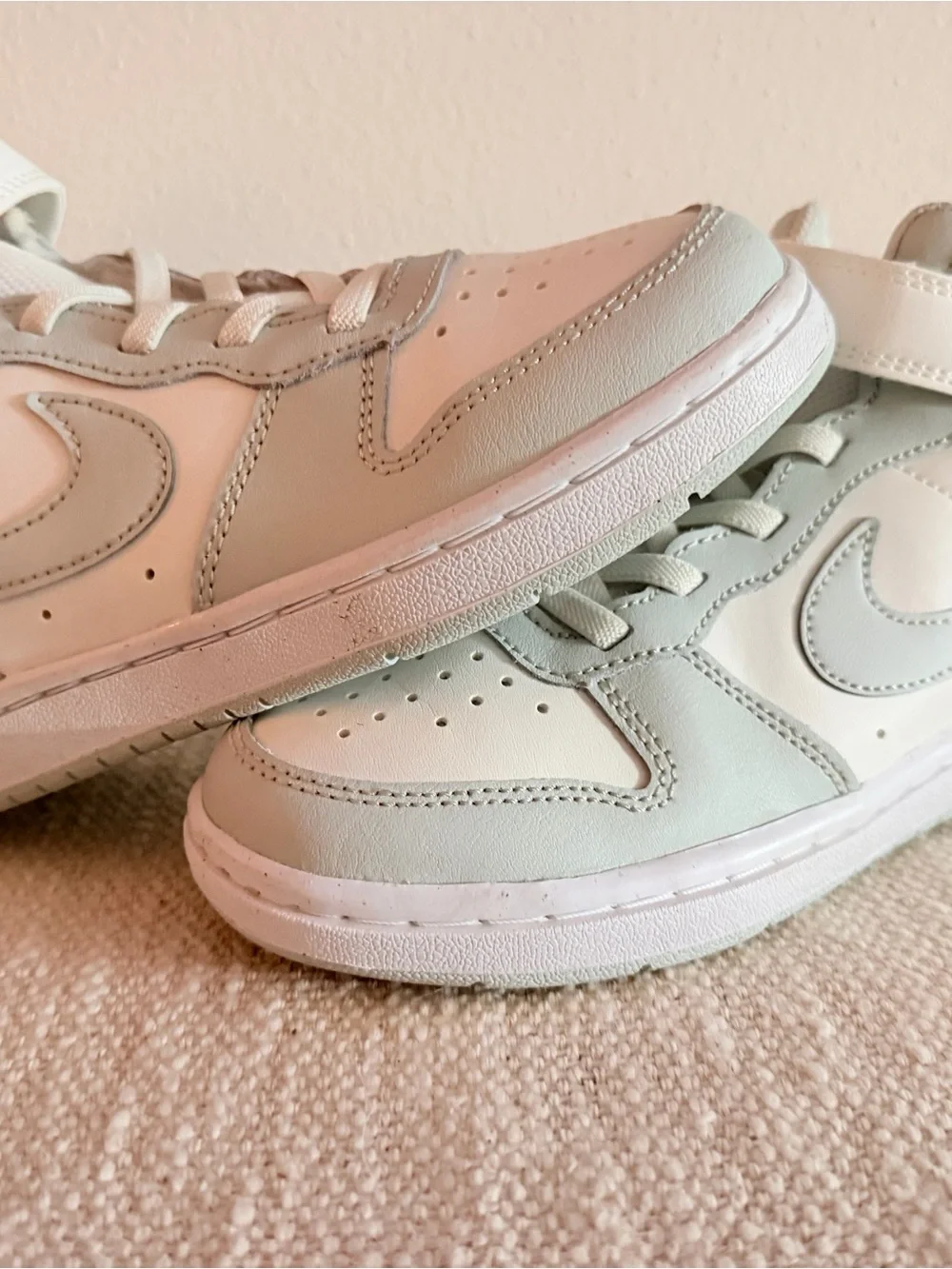 Nike Kids Mint Green and White Low-Top Sneakers